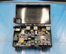 2013-2014 Dodge Ram 1500 Engine Fuse Box Assembly OEM picture