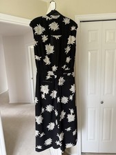 VINCE %100  SILK FLORAL BUTTON CROP  JUMPSUIT sz M = 8-10 picture