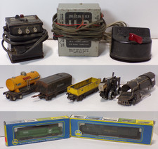 Vintage Lionel Train Cars & Parts O-Scale w/ Transformers - Lot of 10 HS-B1-3 picture