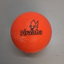 Columbia 300 Piranha Solid BOWLING ball 14 lb new in box   #204 picture