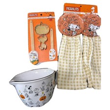 New Peanuts Charlie Brown Snoopy Bakeware Ceramic Cookware Lot Bowl Hand Towel picture