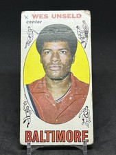 1969-70 Topps - Wes Unseld #56 (RC) Crease/Writing picture