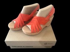 Clarks Collection Womens Strappy Platform Wedge Sandals Coral Size 6 NEW picture