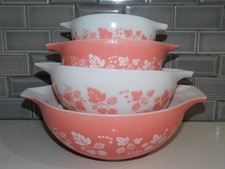VTG PYREX PINK GOOSEBERRY CINDERELLA NESTING BOWLS SET OF 4 ~FABULOUS BOWL picture