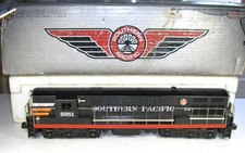 Vintage Lionel 8951 Southern Pacific FM Trainmaster Dual Motor, Runs, EX Cond. picture