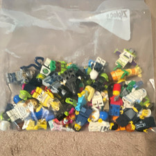 LEGO Minifigure lot of 45 picture