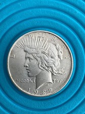 1922-P PEACE DOLLAR, SEE PHOTOS    👀, FOR GRADE, JUST AN AVERAGE COIN. picture