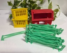 Vintage Farm Animal Play Set - AUBURN RUBBER - Fence, Barn, Coupes picture