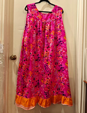 Ui-Maikai 1960's Vintage Hawaiian Muu Muu Dress RN 26300 100% Acrylic picture