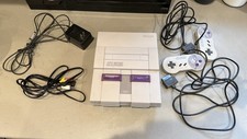 Original Nintendo Super Nintendo Entertainment System (SNES), model SNS-001. picture