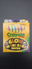 New Crayola Glow in the Dark Crayons 8 Pack 1997 New Old Stock picture