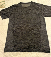 lululemon Metal Vent Tech Men’s L Crew Neck Short Sleeve Gray Tee Breathable picture