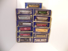 AHM HO Scale Trains Lot of 13 picture