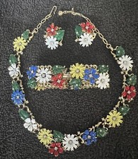 vintage crown trifari jewelry set picture
