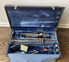 Vintage Bach Stradivarius Trumpet Model 43 Med-LG Bore ML-94331 w/ 4 Mouthpieces picture