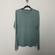 Lululemon Metal Vent Tech Long Sleeve Shirt Green Seamless Athletic Size Medium. picture