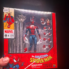 Medicom Toy MAFEX Amazing Spider-Man 6in Red/Blue Figure w/ Alt Head Hands picture
