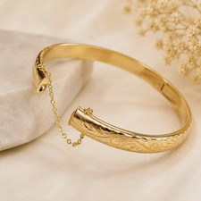 Valentine's Gif Vintage Estate New Style 14k Yellow Gold Bangle Bracelet 7.5