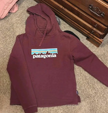 Patagonia P-6 Logo Uprisal Hoodie Women’s M Burgundy Pullover Sweatshirt picture