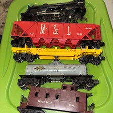 Lionel ~ 8040 Steam Engine  2-4-2 And 4 Cars picture
