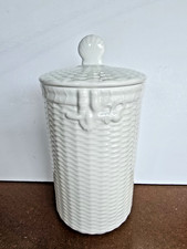 MINT Wedgwood Nantucket Basket Medium Canister & Lid White Bone China NIB RARE picture