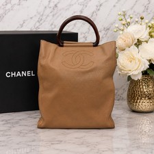 Authentic CHANEL Beige Caviar Leather Shopping Tote Tortoise Handles Vintage picture