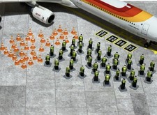 1:400 SCALE Ramp Crew Workers And Cones. x60 Pieces - Jetset Models picture