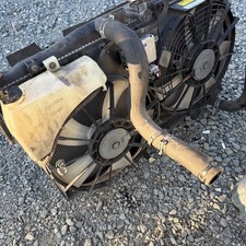 2011 - 2016 TOYOTA SIENNA Radiator Motor Cooling Fan Assembly OEM picture