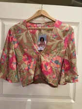 NWT Cienna Silk Blend Floral Bohemian Bell Sleeve  Smocked Tan Pink Floral Crop picture