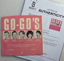 GO GO'S SIGNED ALBUM BECKETT LOA BAS 1981 45 RPM OUR LIPS ARE SEALED AUTOGRAPHED picture