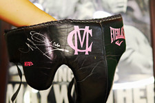 Miguel Cotto Fight-Worn Everlast Headgear vs Sergio Martinez Signed Original picture