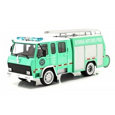 Berliet 770 KB6 Fire truck firefighters 1:43 Ixo Salvat Diecast picture
