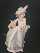 Lladro Sweet Flowers A Macy's Exclusive    New MOTHERS DAY GIFT Retail$695 picture
