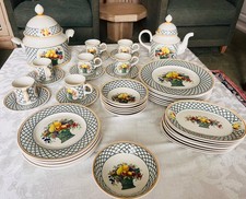Villeroy and Boch Basket vintage 1980 dinnerware service for 7 -44 pieces picture