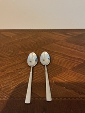 2- the Easton Teaspoon by Oneida crafted from 18/10 stainless steel with a gloss picture