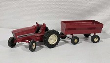 Vintage ERTL International Tractor Stk 415 & Grain Wagon 1/16 Diecast Red USA picture