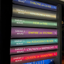 Sarah J. Maas Throne of Glass Series Paperback (YA Fantasy Fiction) picture