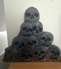 Chapter 17 c17 Ouija macc stage prop pyramid of skulls 1of3   Icp psychopathic picture