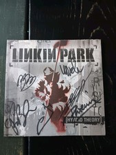 LINKIN PARK BAND SIGNED CHESTER BENNINGTON RARE HYBRID THEORY BOOKLET AN G2U picture