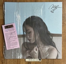 Madison Beer Heart Signed Autographed Locket vinyl record cover New amoeba Rare picture