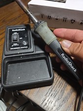 RadioShack 64-2184 Soldering Iron Station 20/40 Watt Dual Power Powers On picture