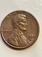 rare 1982-D small date Penny [3.09g] picture