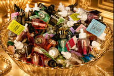 LOT OF 10 ASSORTED MIXED BATH & BODY WORKS WALLFLOWER REFILL BULBS PLUG IN picture