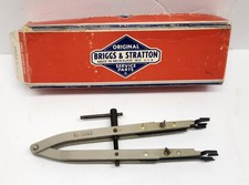 Vtg OEM Briggs & Stratton Valve Spring Compressor 19063 With Box -Parallel Style picture