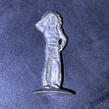 2  INCH  VINTAGE  CAST  IRON  METAL  INDIAN  CHIEF  FIGURE picture