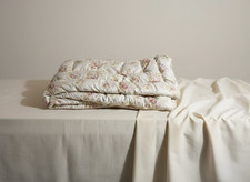Vintage 1940s chintz plump feather filled eiderdown picture