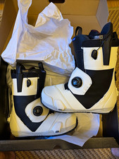 NEVER USED MENS BURTON ION STEP ON BOOTS SIZE 12 - STOUT WHITE/BLACK picture