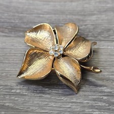 Vintage Allison Reed Clear Rhinestone Center Brushed Gold Flower Pin Brooch picture