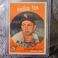 Topps 1959 Topps Nellie Fox Chicago White Sox #30 - Sharp Corners and Clean picture