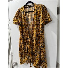 SHEIN Wrap Dress Women Medium Yellow Good Floral Tie Waist Short Sleeve picture